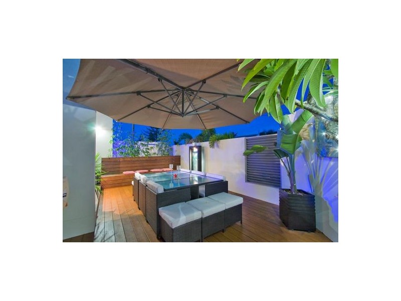 23 Messines Crescent, Miami QLD 4220