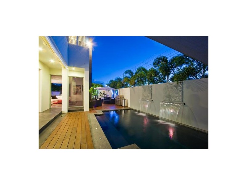 23 Messines Crescent, Miami QLD 4220