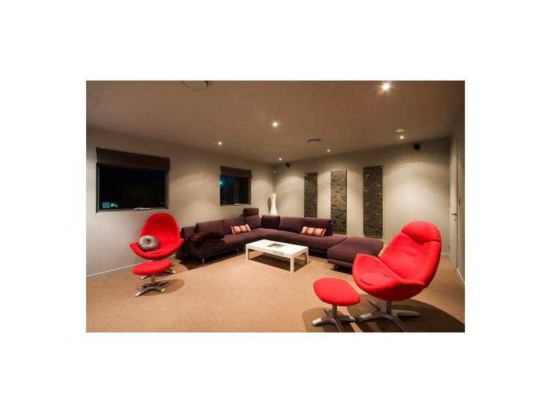 23 Messines Crescent, Miami QLD 4220