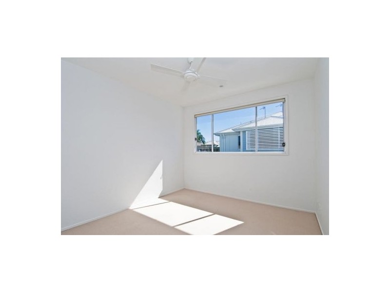 2/3 Banksia Broadway, Burleigh Heads QLD 4220