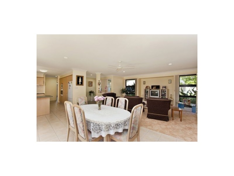 24 Seville Circuit, Burleigh Waters QLD 4220