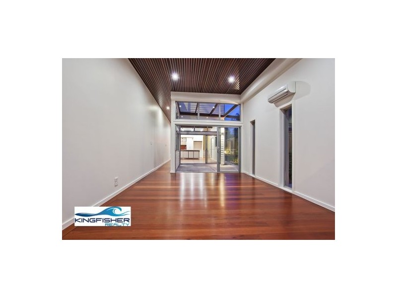 8 Stephens Street, Burleigh Heads QLD 4220