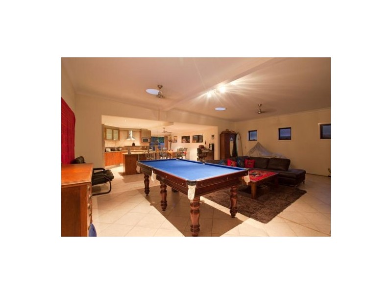 4 Dotterel Drive, Burleigh Waters QLD 4220