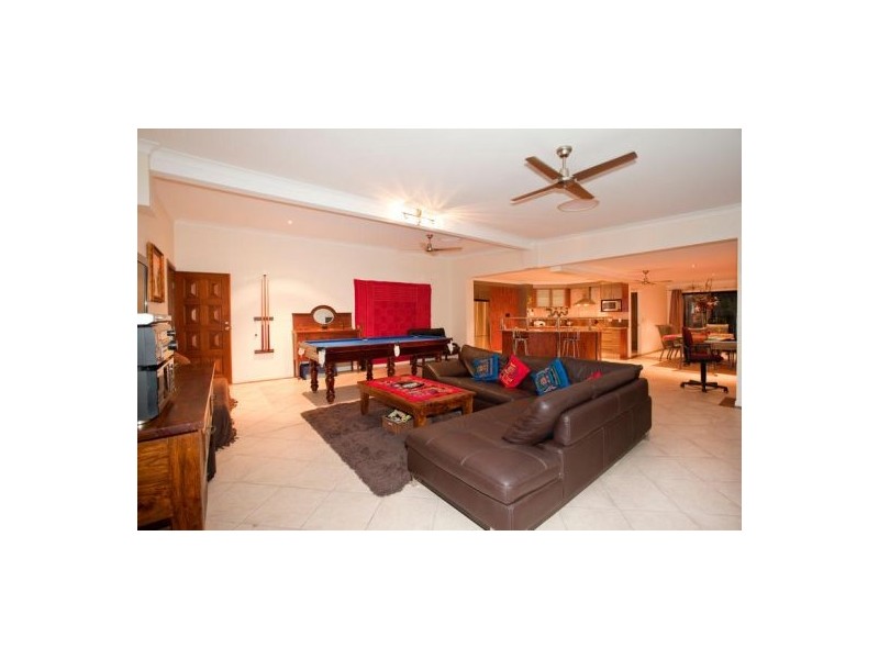 4 Dotterel Drive, Burleigh Waters QLD 4220