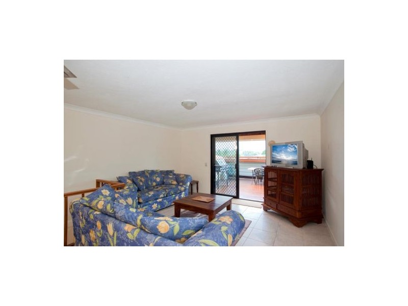 4 Dotterel Drive, Burleigh Waters QLD 4220