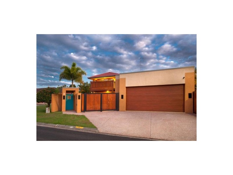 4 Dotterel Drive, Burleigh Waters QLD 4220