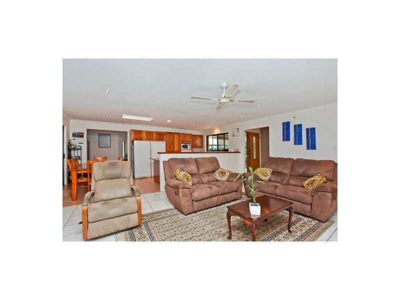 124 Burleigh Street, Burleigh Waters QLD 4220