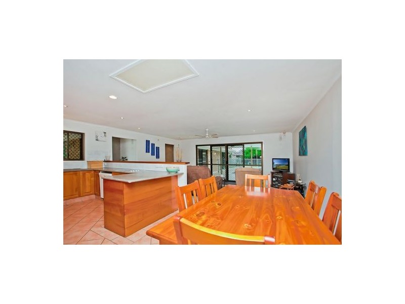 124 Burleigh Street, Burleigh Waters QLD 4220