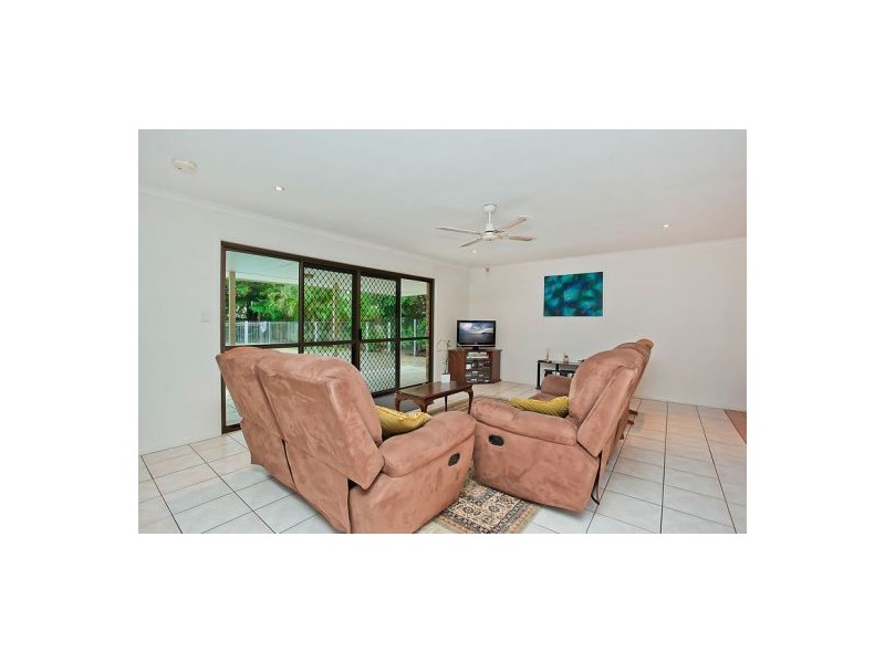 124 Burleigh Street, Burleigh Waters QLD 4220