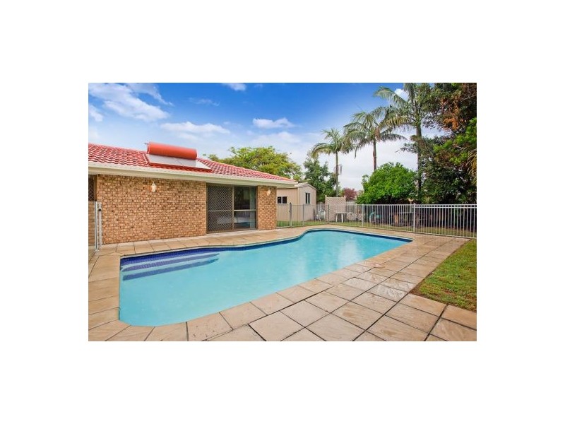 124 Burleigh Street, Burleigh Waters QLD 4220