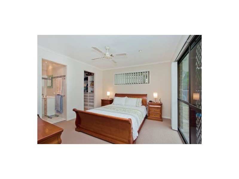 124 Burleigh Street, Burleigh Waters QLD 4220