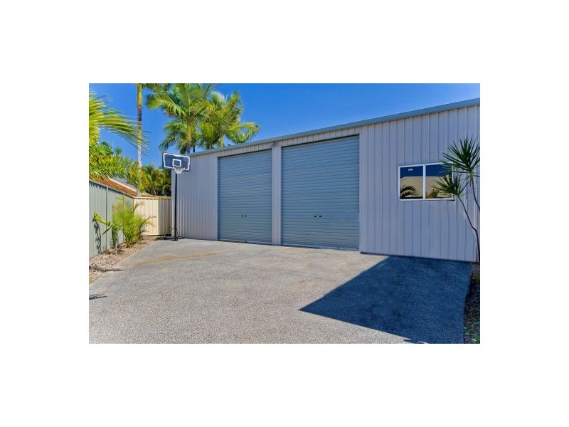 8 Gum Court, Burleigh Waters QLD 4220