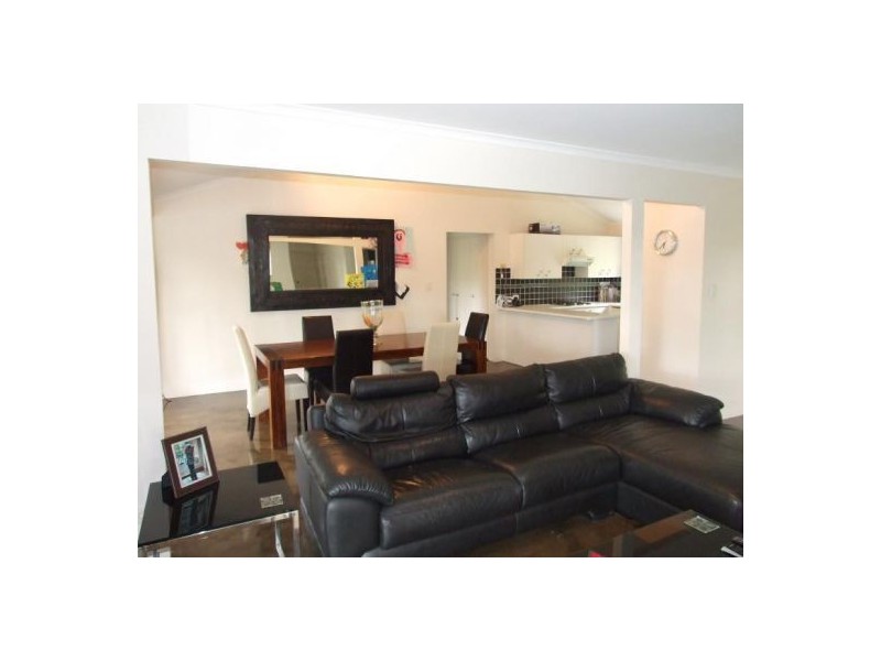 184 Christine Avenue, Burleigh Waters QLD 4220