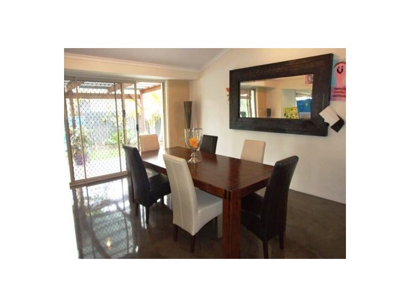 184 Christine Avenue, Burleigh Waters QLD 4220