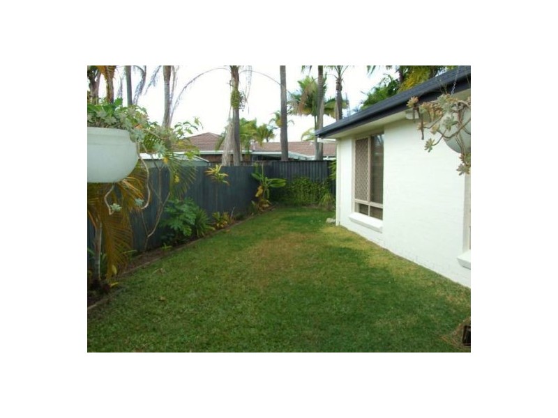 184 Christine Avenue, Burleigh Waters QLD 4220