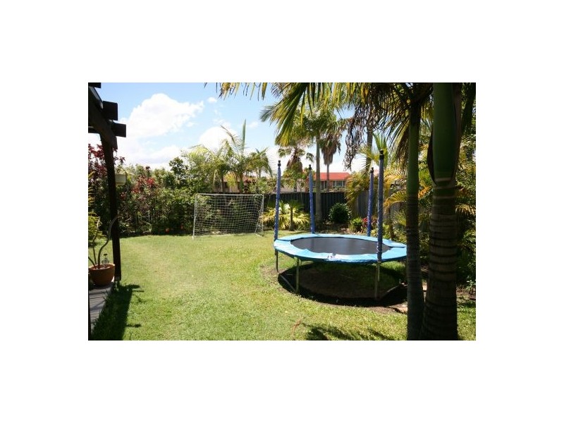 184 Christine Avenue, Burleigh Waters QLD 4220