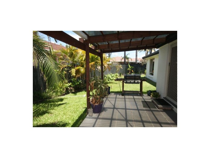 184 Christine Avenue, Burleigh Waters QLD 4220