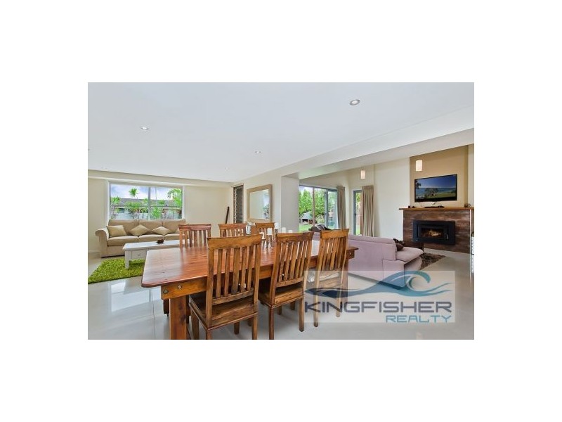 41 Bluejay Street, Burleigh Waters QLD 4220