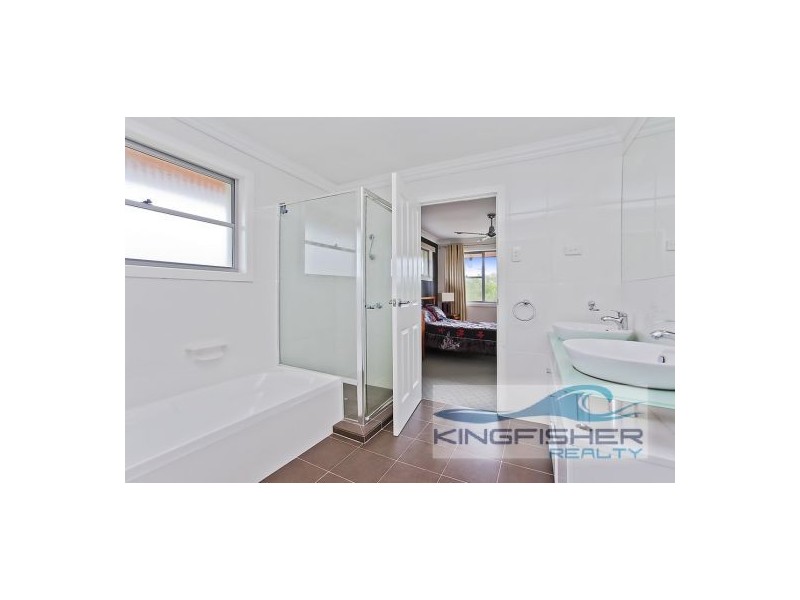41 Bluejay Street, Burleigh Waters QLD 4220