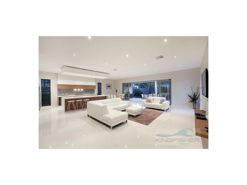 2 Lemana Lane, Burleigh Heads QLD 4220