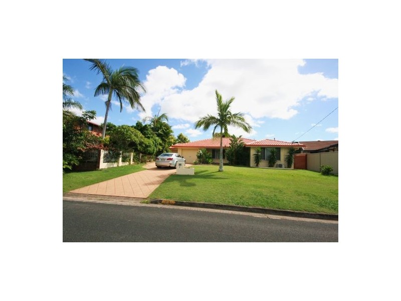 5 Tern Drive, Burleigh Waters QLD 4220