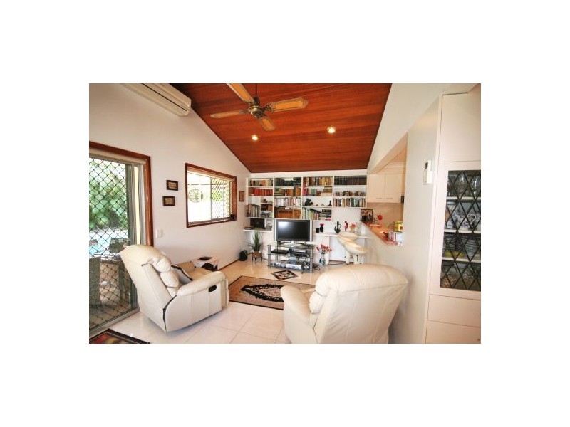 5 Tern Drive, Burleigh Waters QLD 4220