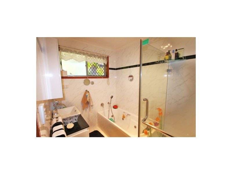 5 Tern Drive, Burleigh Waters QLD 4220