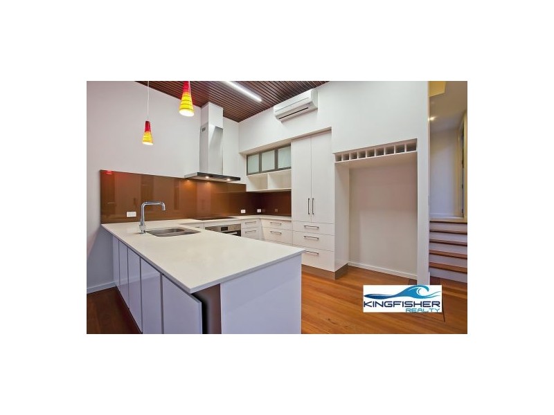 8 Stephens Street, Burleigh Heads QLD 4220