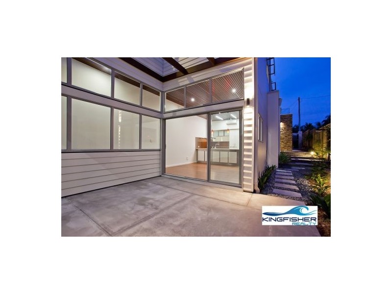 8 Stephens Street, Burleigh Heads QLD 4220