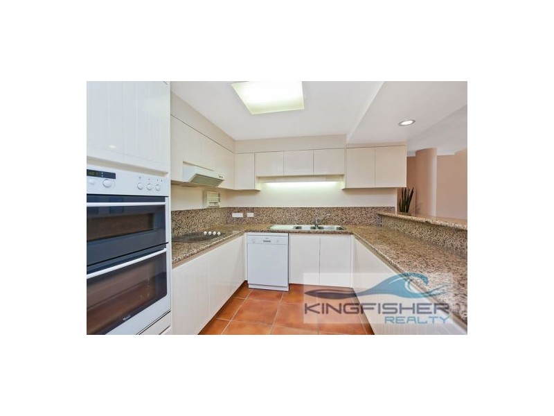 125 Santa Cruz Boulevard, Clear Island Waters QLD 4226