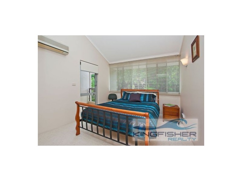 125 Santa Cruz Boulevard, Clear Island Waters QLD 4226