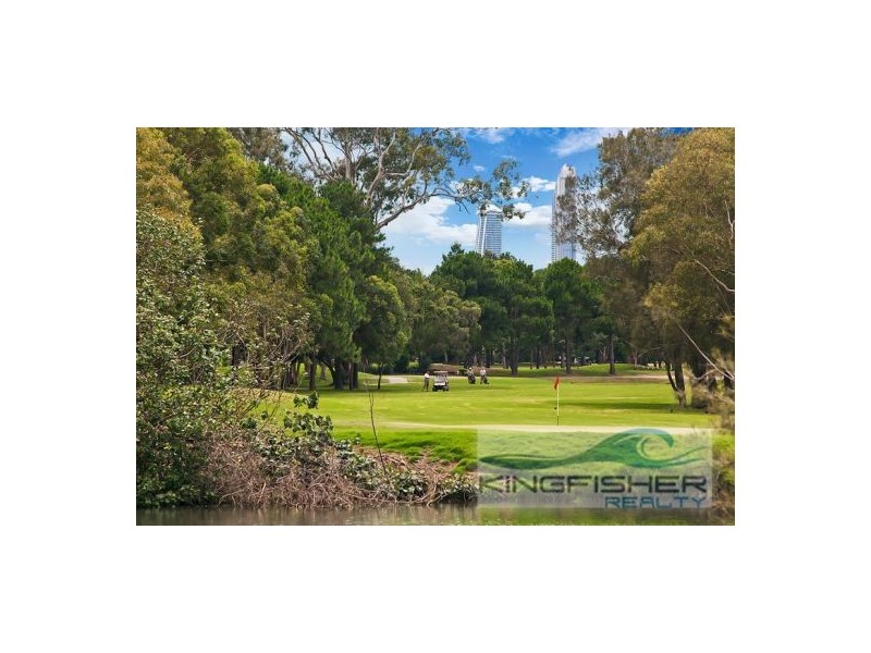 125 Santa Cruz Boulevard, Clear Island Waters QLD 4226