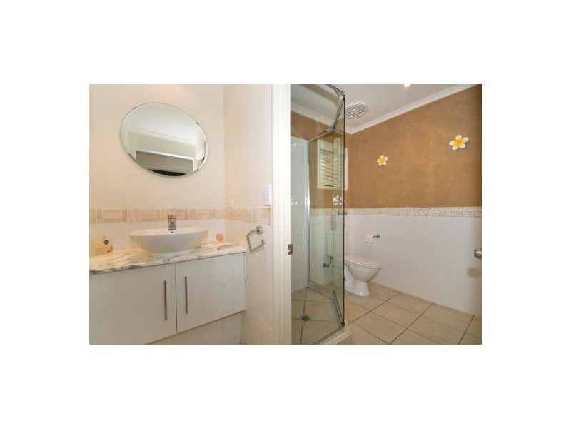 2/118 Petrel Avenue, Mermaid Beach QLD 4218