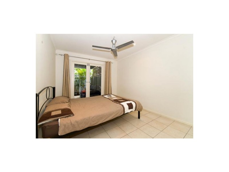 2/118 Petrel Avenue, Mermaid Beach QLD 4218