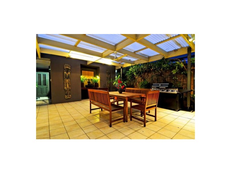 2/118 Petrel Avenue, Mermaid Beach QLD 4218