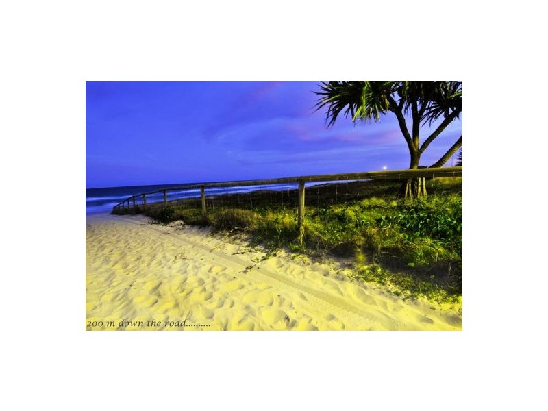 2/118 Petrel Avenue, Mermaid Beach QLD 4218