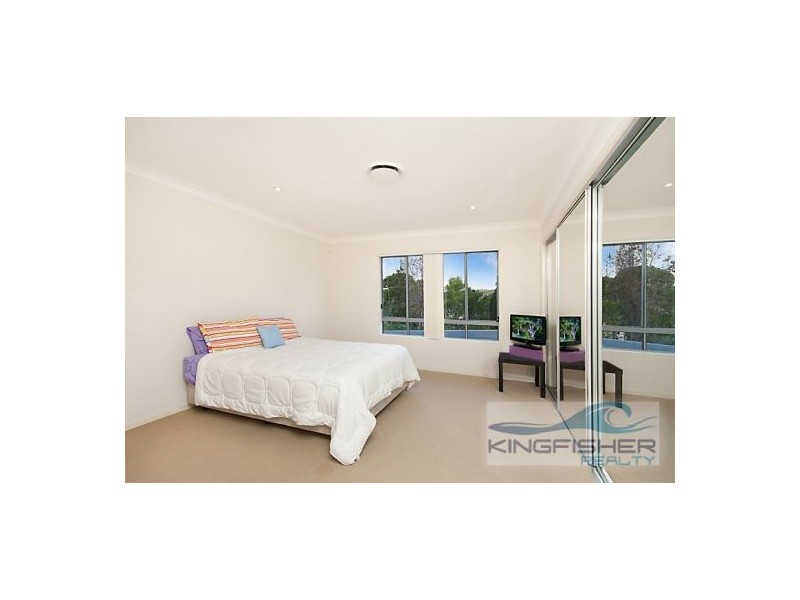 1/12 Ferny Fairway, Burleigh Heads QLD 4220