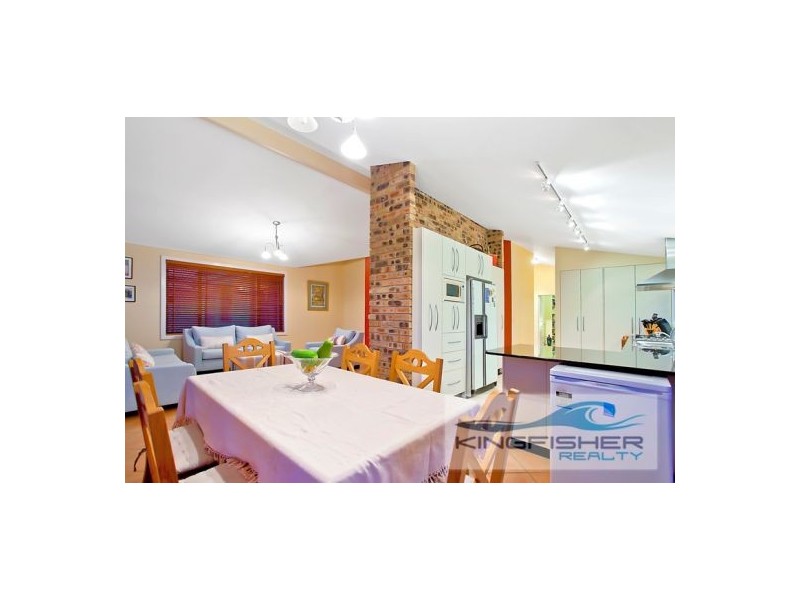 74 Acanthus Avenue, Burleigh Heads QLD 4220