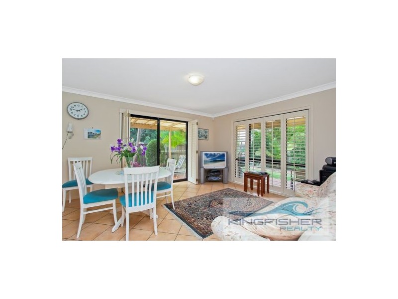 33 Schooner Court, Burleigh Waters QLD 4220