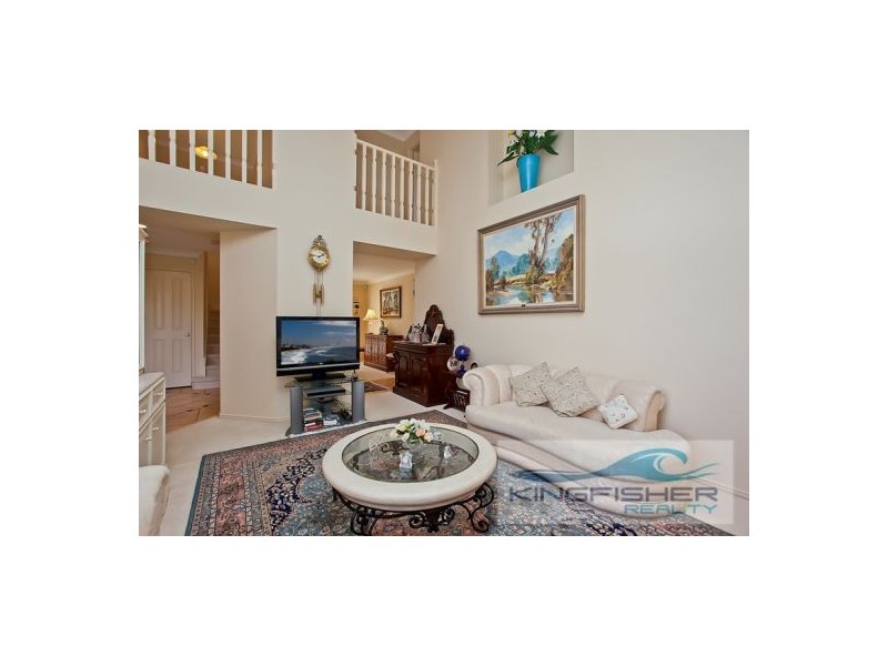 33 Schooner Court, Burleigh Waters QLD 4220