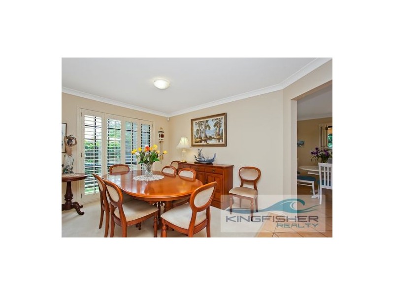 33 Schooner Court, Burleigh Waters QLD 4220