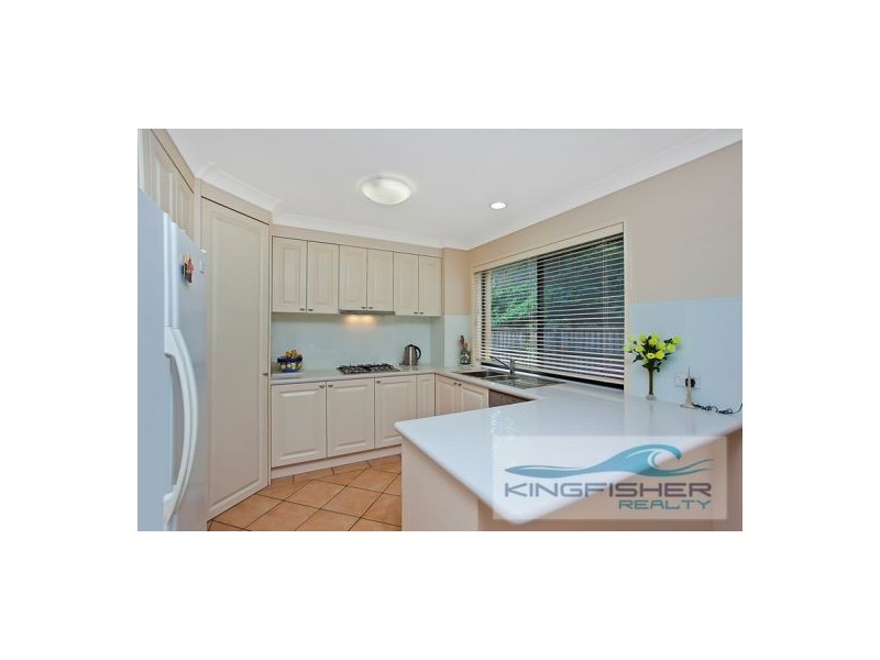 33 Schooner Court, Burleigh Waters QLD 4220