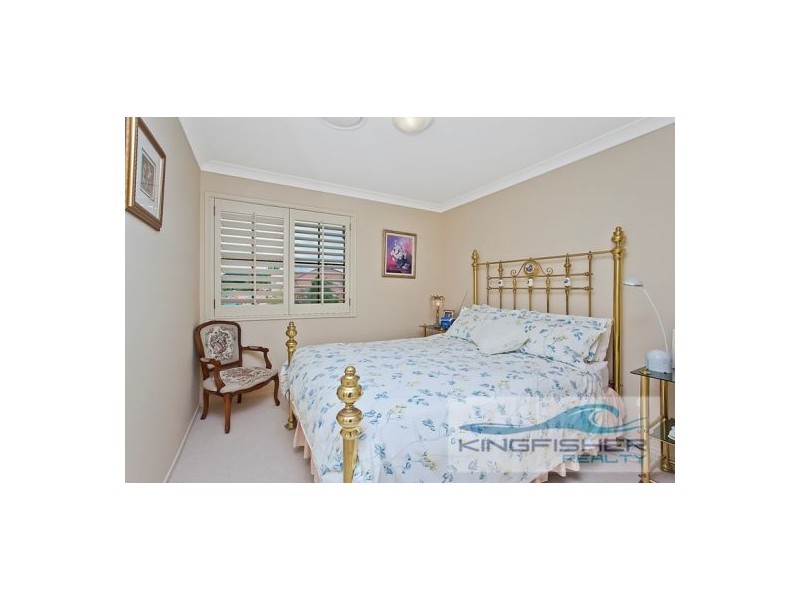 33 Schooner Court, Burleigh Waters QLD 4220