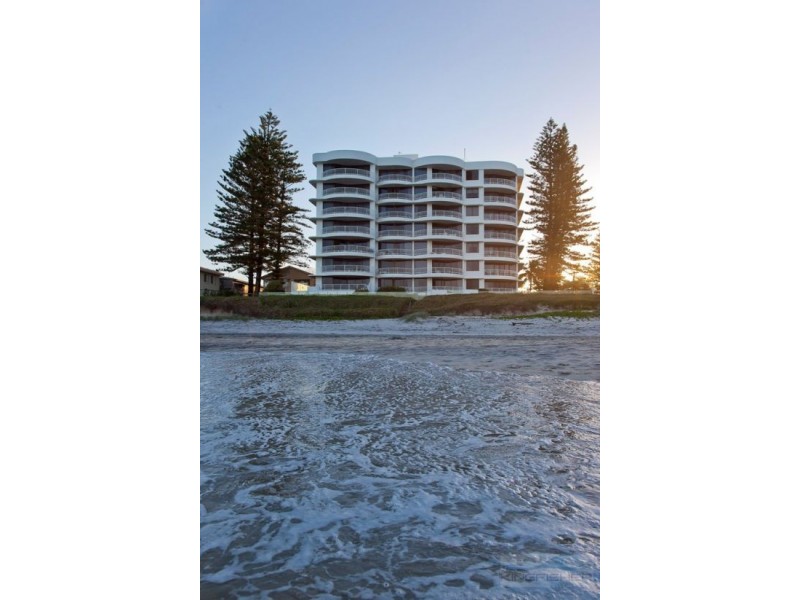 4 / 125 Albatross Avenue, Mermaid Beach QLD 4218