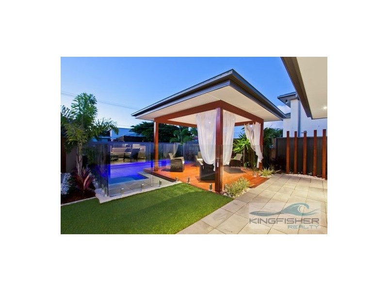 10 Kestrel Drive, Burleigh Waters QLD 4220