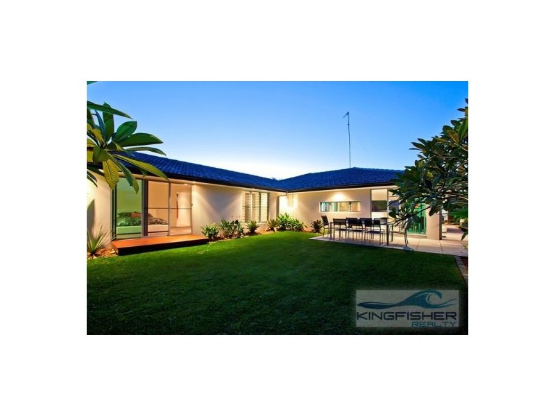 10 Kestrel Drive, Burleigh Waters QLD 4220