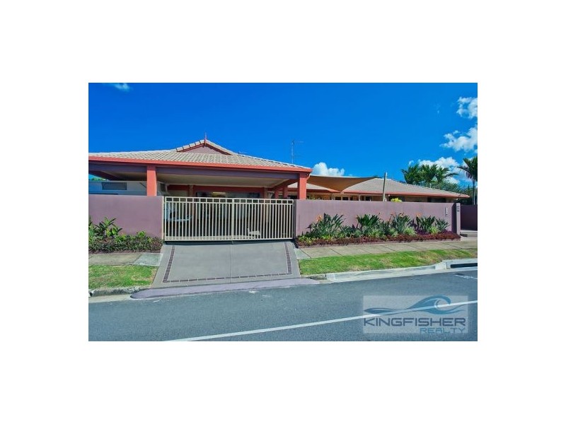 32 Mountain View Avenue, Burleigh Waters QLD 4220