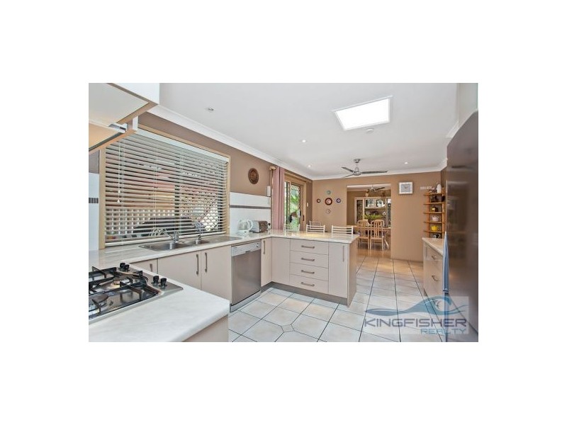 32 Mountain View Avenue, Burleigh Waters QLD 4220