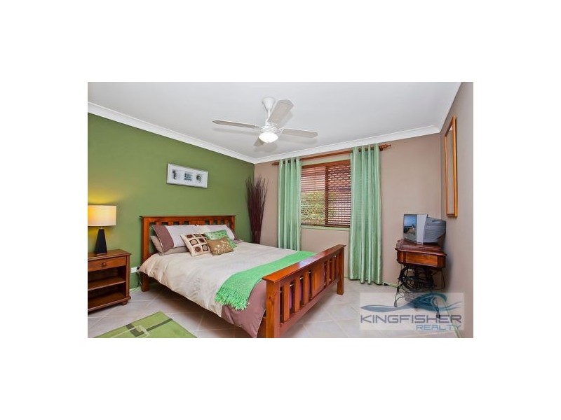 32 Mountain View Avenue, Burleigh Waters QLD 4220