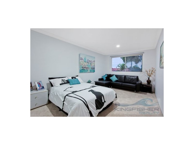 27/24 Ron Penhaligon Way, Robina QLD 4226